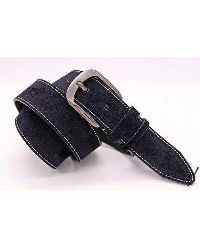 Classic men's belt made of natural suede
