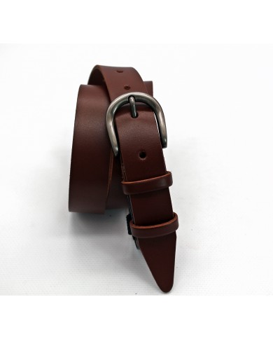 Women's belt made of smooth leather