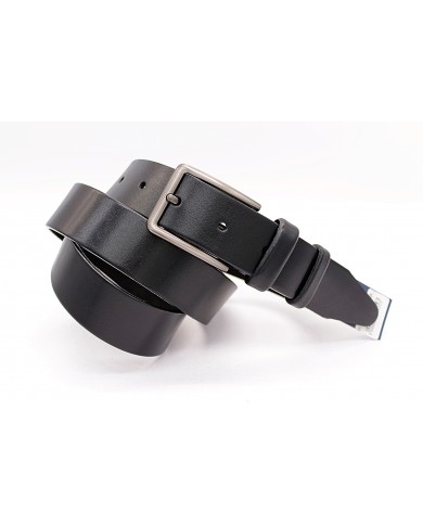 Classic men's belt with iron buckle
