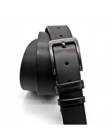 Men's leather belt with metal buckle