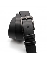Men's leather belt with metal buckle